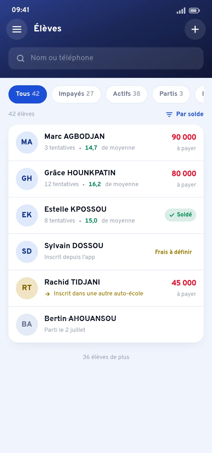 Liste des élèves d'une auto-école dans AACR Moniteur, avec leur moyenne et leur solde